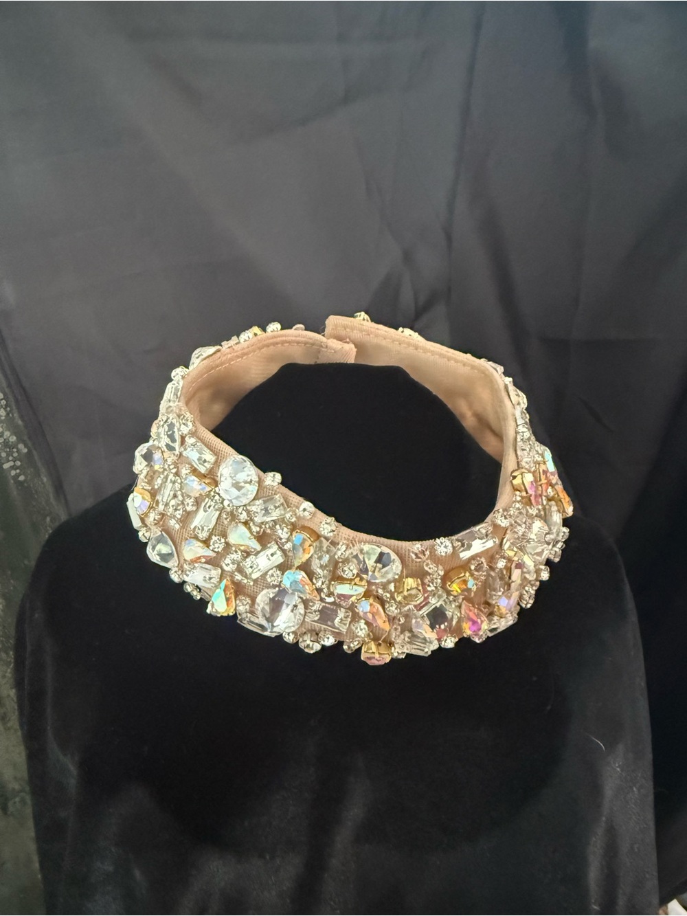 Embellished Crystal Statement Choker Necklace in Champagne